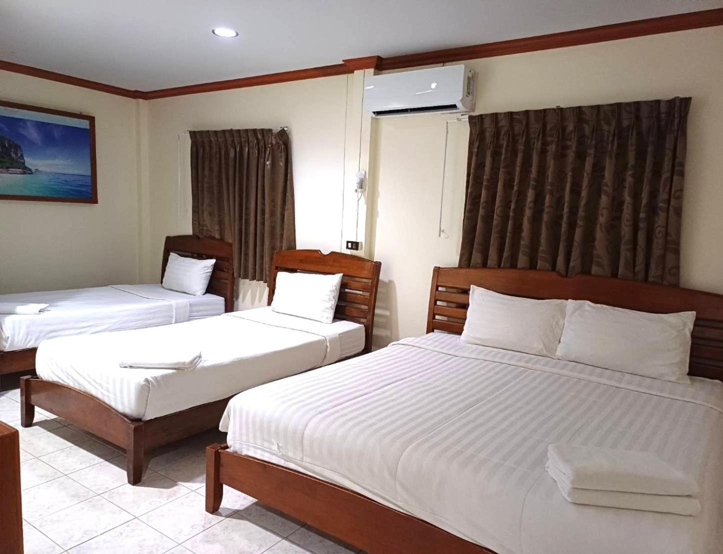 Golden Bee Phiphi Hotel Exterior foto