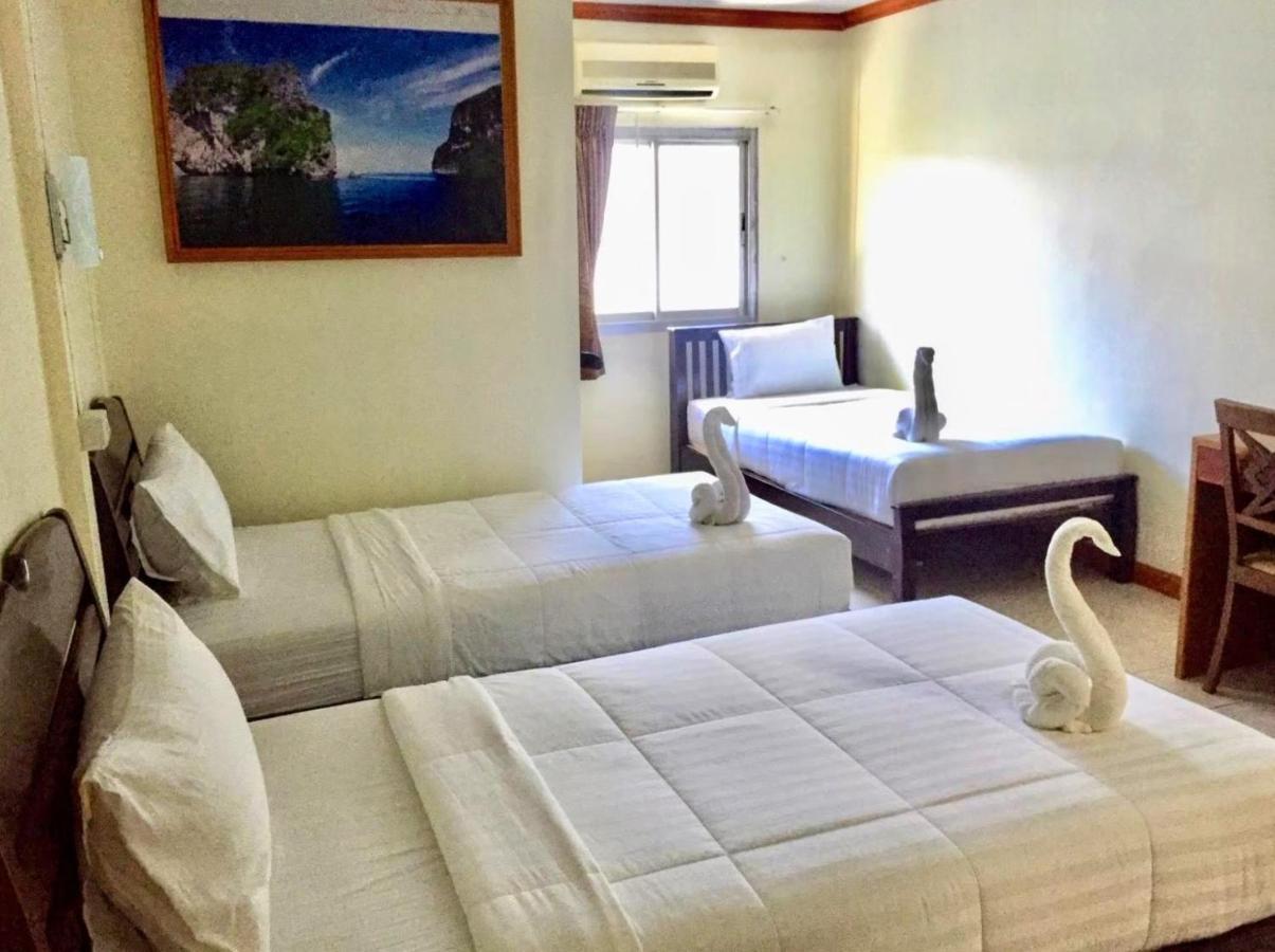 Golden Bee Phiphi Hotel Exterior foto
